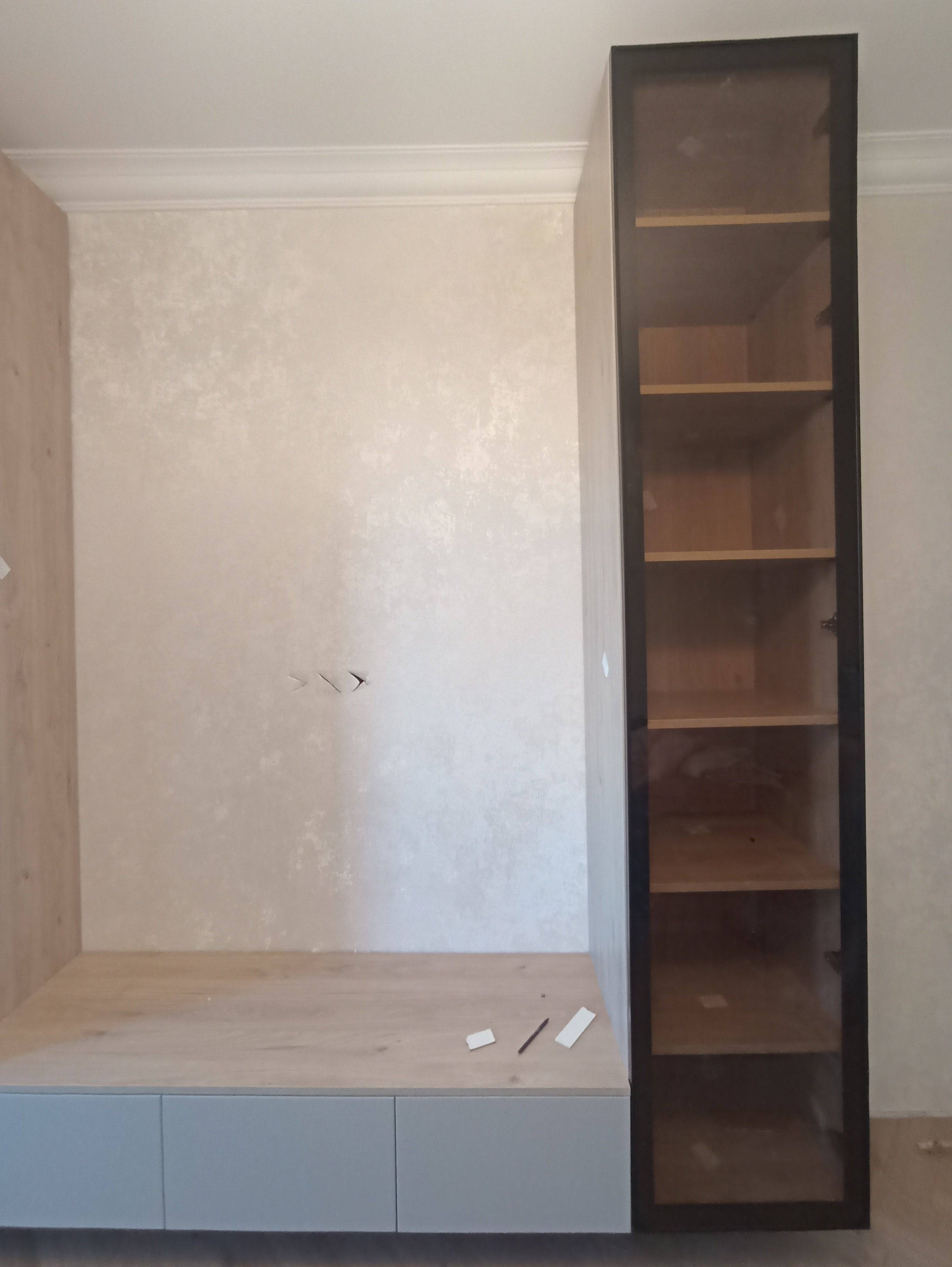 Fərdi Sifarişlə Hazırlanmış TV Stand — Gri + Meşə + Venge - Levent Mebel